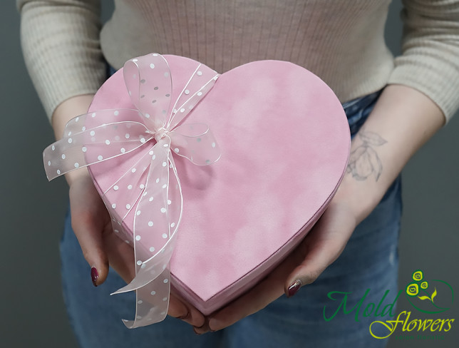 Inimă roz cu bomboane „Raffaello” foto